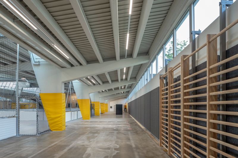 Umnutzung Messehalle 9 – Kletterwände – Nina Baisch